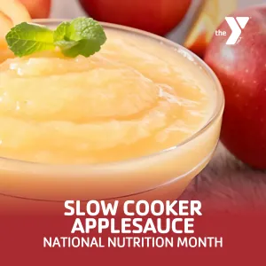 A graphic for a Slow Cooker Applesauce recipe.